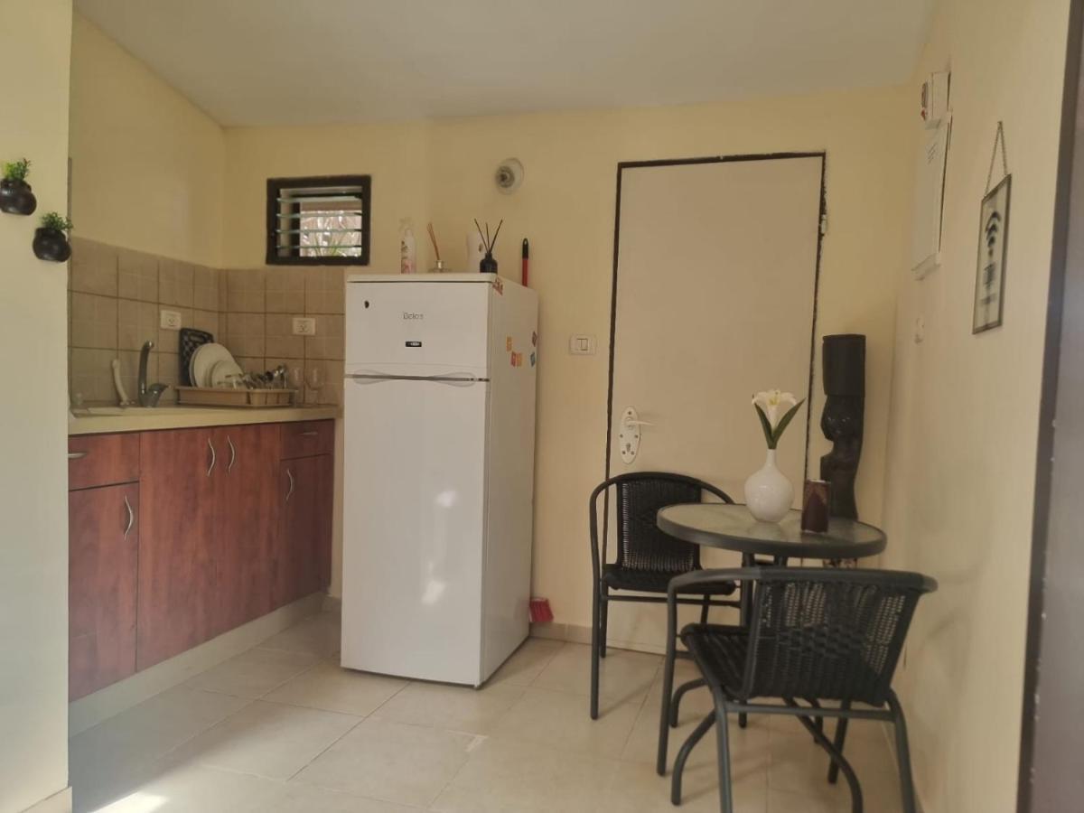 B&B Amit 18 Minutes From The Airport - אירוח כפרי עמית 18 דקות משדה תעופה Petach Tikva 外观 照片