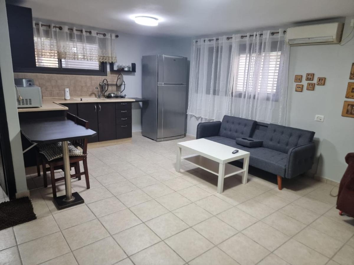 B&B Amit 18 Minutes From The Airport - אירוח כפרי עמית 18 דקות משדה תעופה Petach Tikva 外观 照片